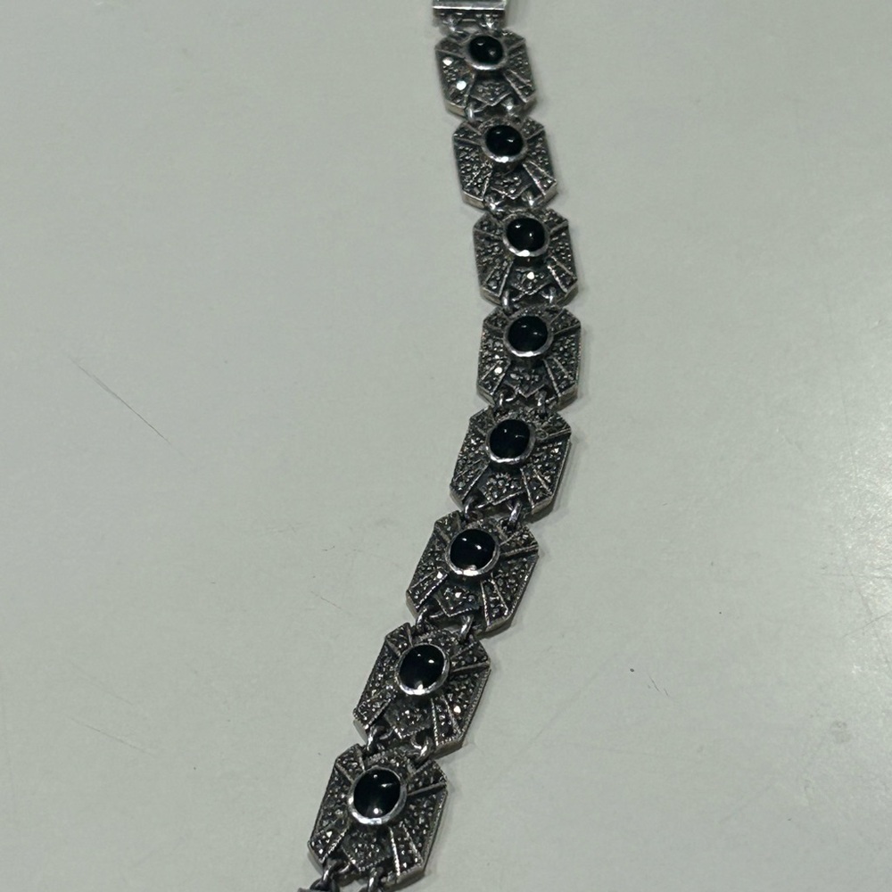 Vintage Art Deco Onyx, Marcasite and Sterling Silver Bracelet - Picture 4 of 11